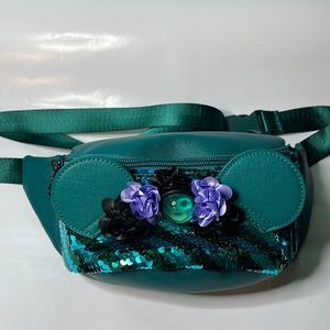 Minnie Mouse main attraction Fanny pack